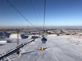 減稅降費(fèi)推動烏魯木齊冰雪游升溫