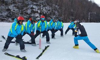 河北積極培養(yǎng)中小學體育教師冰雪運動指導員