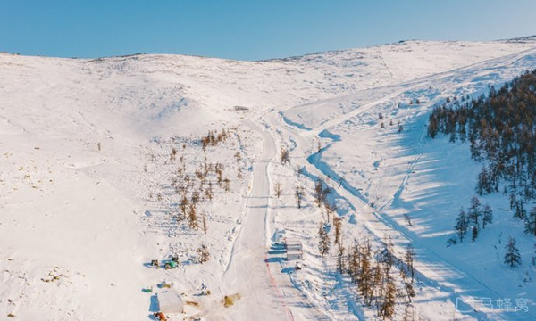 新疆阿勒泰可可托海國際滑雪場(chǎng)