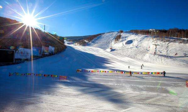 河北承德元寶山滑雪場