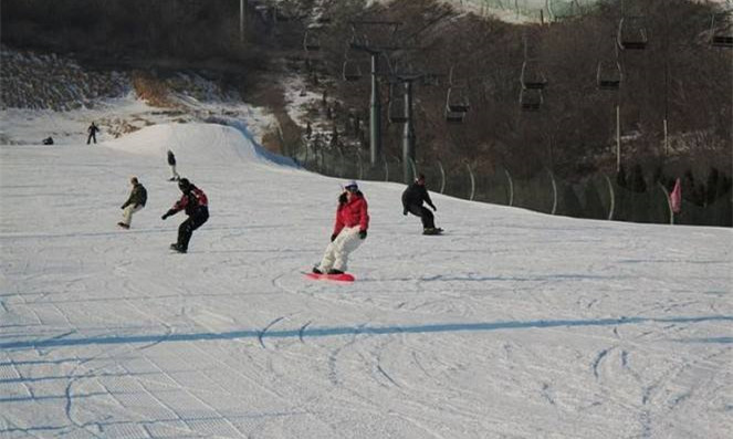 大連安波溫泉滑雪場(chǎng)