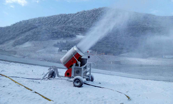 造雪機(jī)