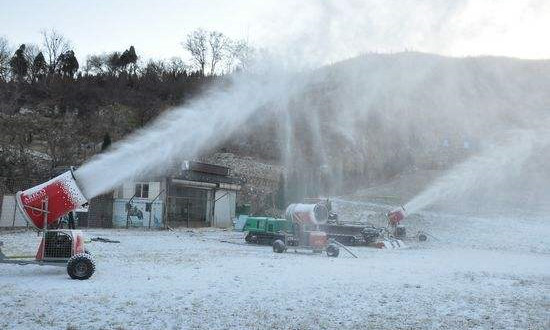 滑雪場造雪