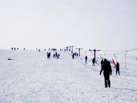 新疆昌吉阿什里龍山滑雪場(chǎng)