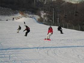 大連安波溫泉滑雪場