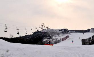 山西運(yùn)城平陸風(fēng)口滑雪場(chǎng)