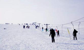 新疆昌吉阿什里龍山滑雪場