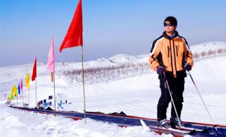 新疆烏魯木齊雪蓮山高爾夫燈光滑雪場(chǎng)