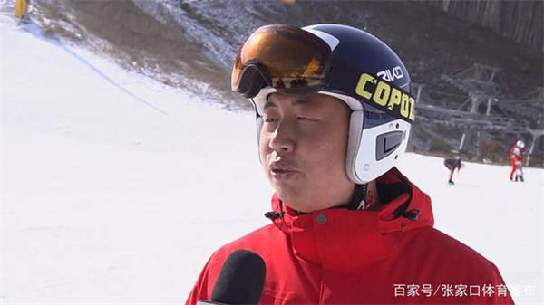 萬龍山地運動學院滑雪指導員 郭恒