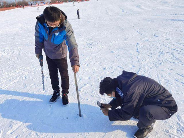 北京順義區(qū)體育局開展滑雪場安全檢查 2