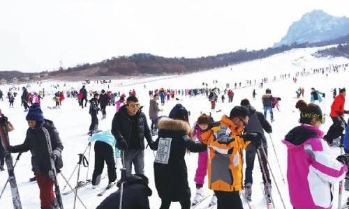 煙臺(tái)海陽林山滑雪場(chǎng)