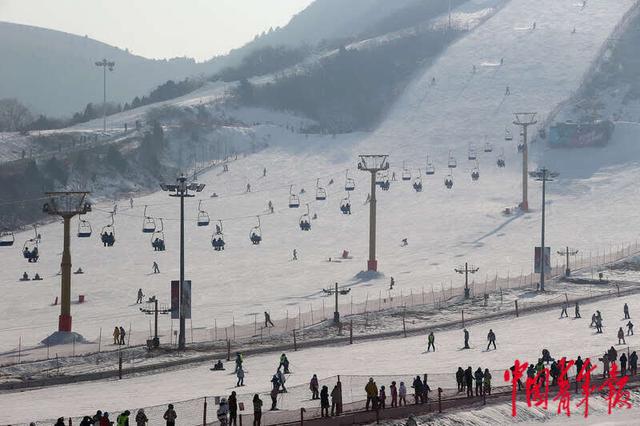 北京平谷漁陽國際滑雪場的雪坡