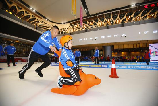 全國大眾冰雪季2018-2019湖南冰雪系列活動總決賽舉行2