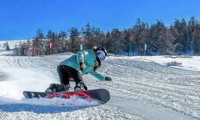 可可托海國際滑雪場