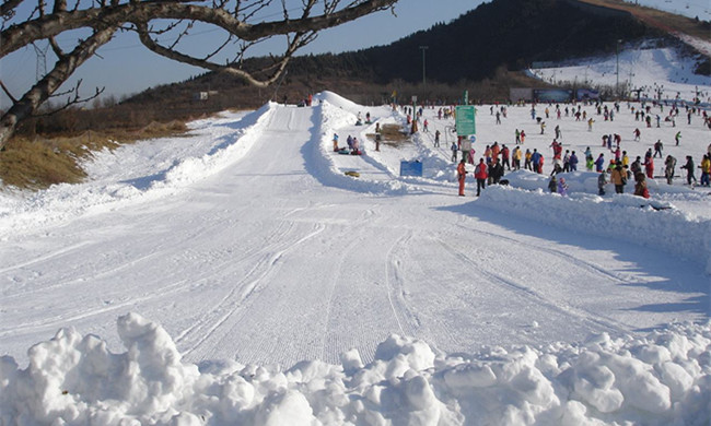 蓮花山滑雪場(chǎng)