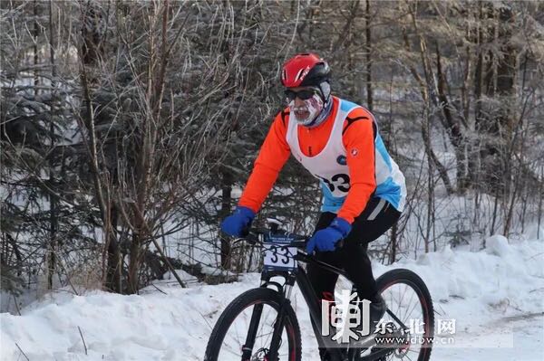 “大箐山杯”雪地馬拉松自行車賽資料片。