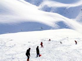 哪種類型的山坡適合建設(shè)室外滑雪場(chǎng)？