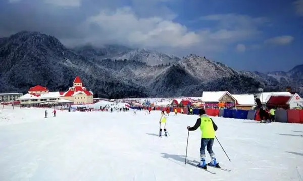 西嶺雪山滑雪場3