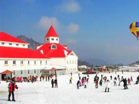 西嶺雪山滑雪場(chǎng)的海拔有多高？