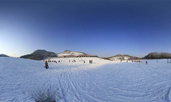 建一個(gè)滑雪場(chǎng)的成本