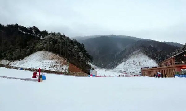 人工滑雪場怎么建設(shè)的