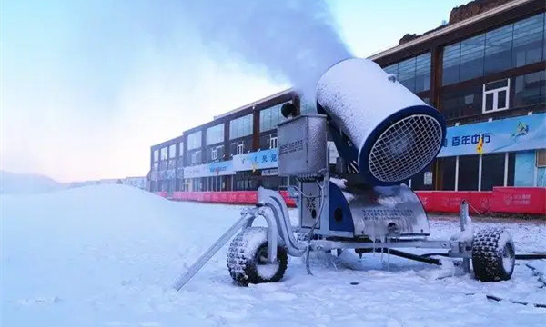 室外造雪機(jī)