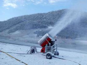 新建滑雪場應(yīng)該選擇什么樣的造雪機