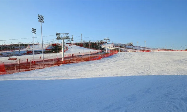 大同萬龍滑雪場